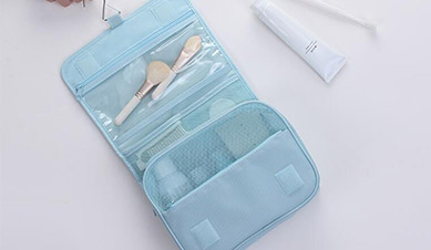 67-1-personalized cosmetic bag.jpg